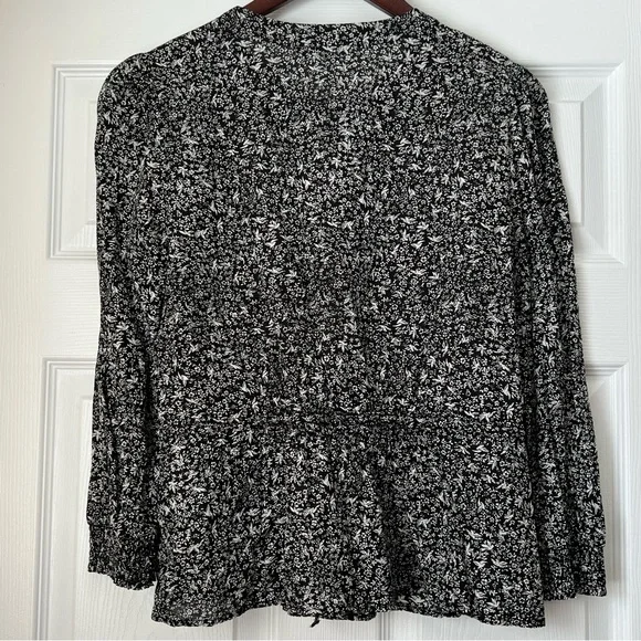 Lucky Brand Long Sleeve Peplum Blouse Sz-Large - Picture 2 of 9